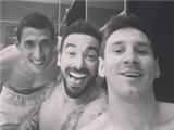  Argentina trio Messi, Di Maria and Lavezzi post celebratory selfies after Switzerland win 