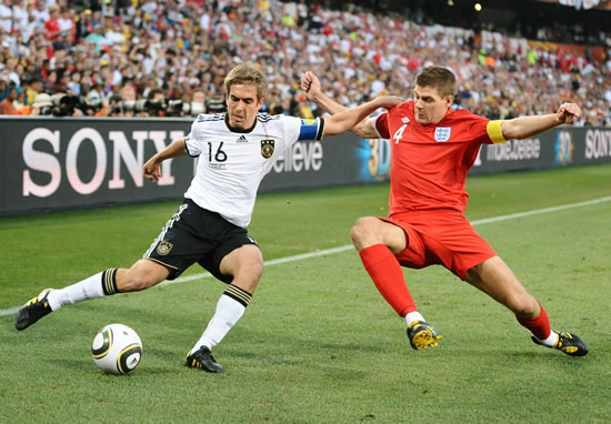 England & Germany legends pay tribute to Gerrard & Lahm