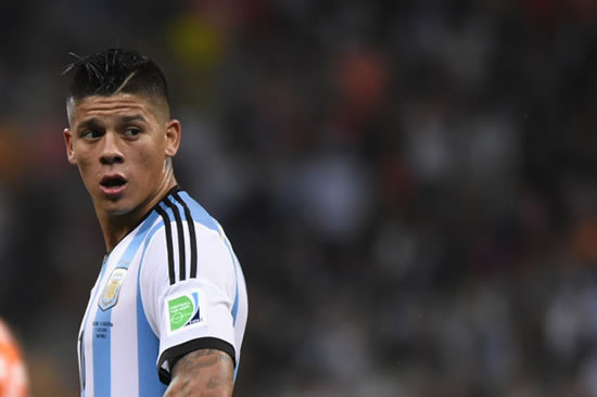 Manchester United close in on Marcos Rojo deal as pressure to strengthen ramps up