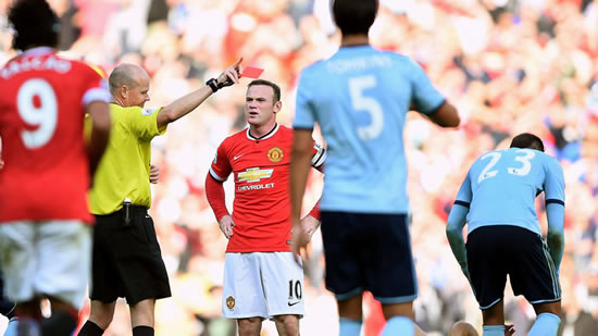 Manchester United: Wayne Rooney says 'sorry' following red card