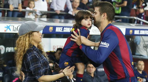 Shakira and Milan Piqué, in the dugout