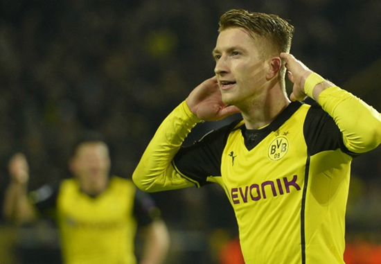 Reus refuses to commit long-term future to Dortmund