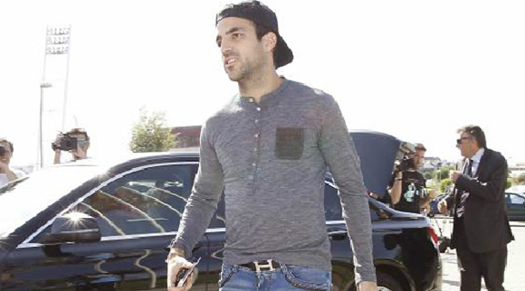 Cesc fails tests and returns to London