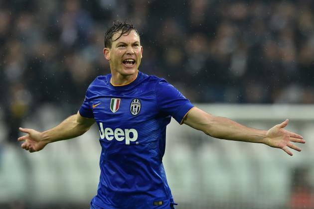 Stephan Lichtsteiner Swap a Clever Short-Term Solution