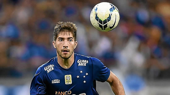 Cruzeiro offer Lucas Silva new deal