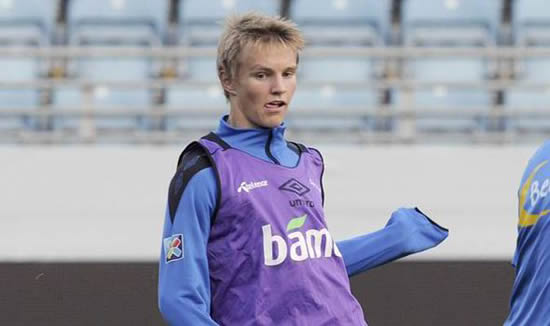 Martin Odegaard FLIES TO MADRID after snubbing Man United and Liverpool offers