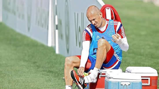 Bayern Munich winger Arjen Robben claims he was bitten by a crocodile in Qatar