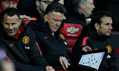 Manchester United's Louis van Gaal suffers twitchy bum time playing 4-4-2