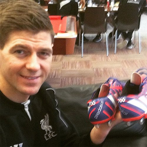 Steven Gerrard shows off boots for 700th Liverpool appearance