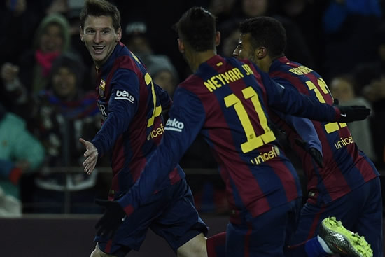Barcelona 3 : 2 Villarreal - Messi seals Barca win