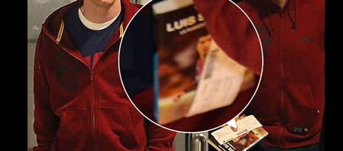 Luis Suarez Caught Reading Own Book On Flight Back To Barcelona!