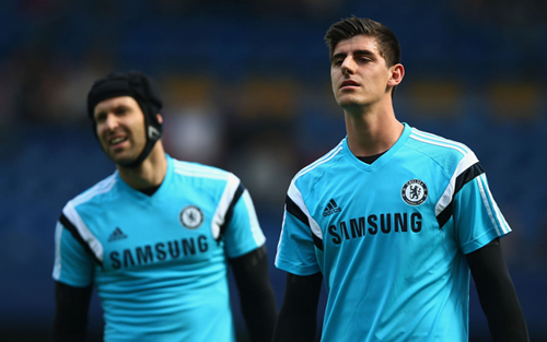 Chelsea Goalkeeper Claims Working With His Rival Has Made Him Even Better