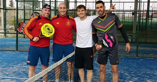 Casillas spends day off playing padel