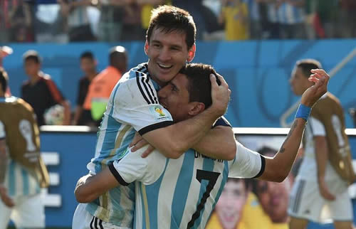 Lionel Messi wants Barcelona to sign Angel di Maria