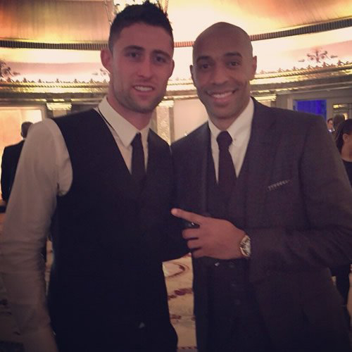 Chelsea defender snaps picture with Arsenal legend Henry