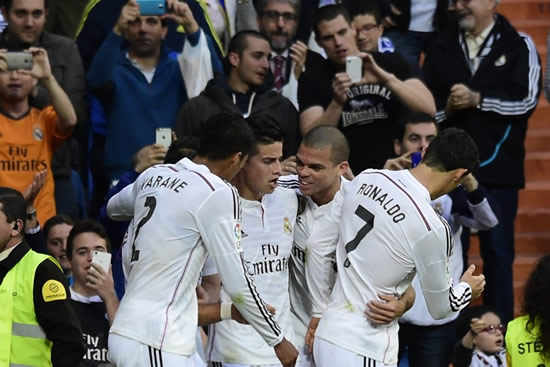 Real Madrid 3 - 0 Almeria : Madrid win to keep pressure on