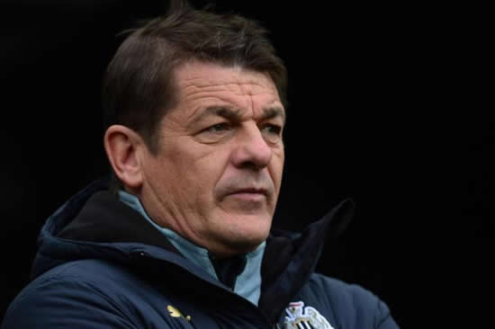 John Carver should step down as Newcastle manager, claims former Magpie
