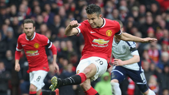 Louis van Gaal relieves Robin van Persie of penalty-taking duties for Manchester United