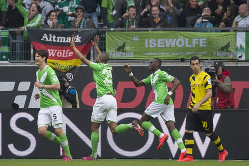 Wolfsburg 2 : 1 Borussia Dortmund - Wolfsburg on course for second