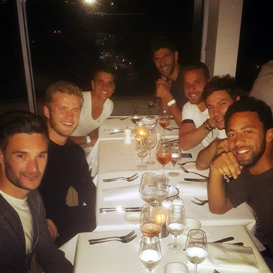 Photo: Erik Lamela all smiles during Tottenham team meal in Sydney