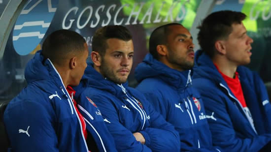 Arsene Wenger wants Theo Walcott and Jack Wilshere to stay at Arsenal