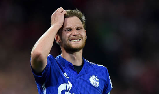 Arsenal Transfer News: Cech CLEAR for Chelsea exit, Howedes BOOST, £30m left-back