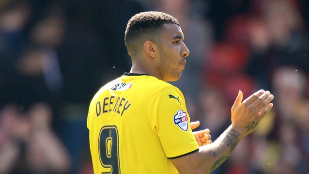 Deeney extends Watford stay