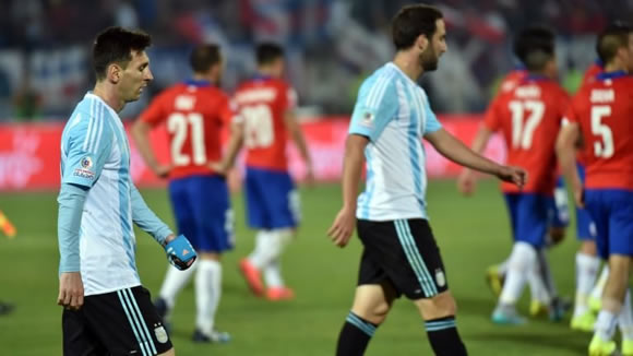 Chile 0-0 Argentina (4-1 pens): Hosts claim first Copa America title with shoot-out win
