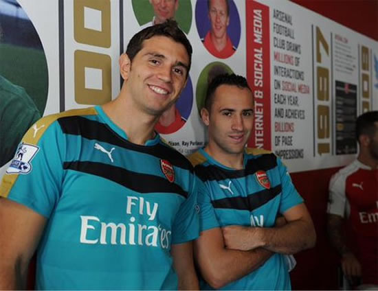 Arsenal goalkeeper posts snap with ‘smiling’ David Ospina