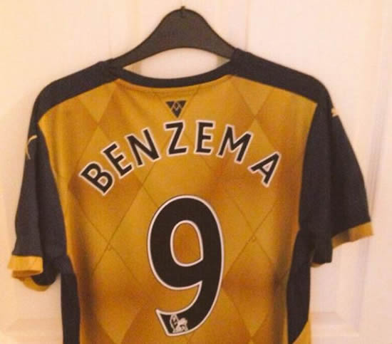 Arsenal fan bought Karim Benzema shirt after being convinced transfer from Real Madrid was on