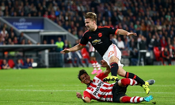 PSV Eindhoven 2 - 1 Manchester United : Luke Shaw injured as Manchester United lose Champions League opener in Holland