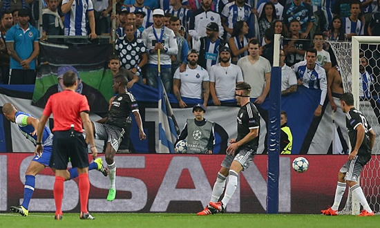 FC Porto 2 - 1 Chelsea FC: Porto inflict further misery on Jose Mourinho's stuttering Chelsea