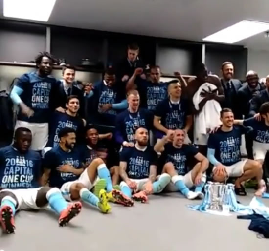 Manchester City players sing 'Champione' in dressing room, Yaya Toure checks his phone