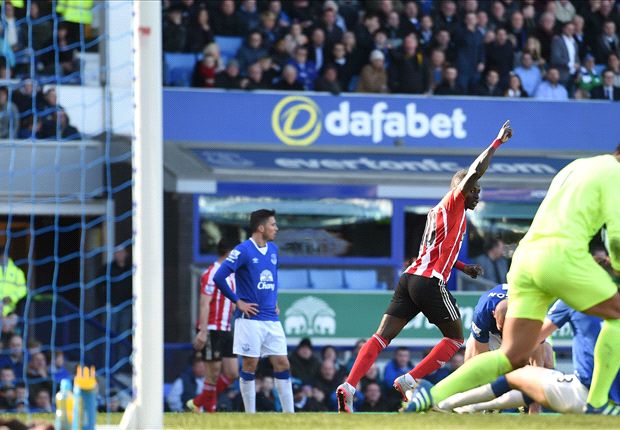 Everton 1-1 Southampton: Mane equaliser maintains pressure on Martinez