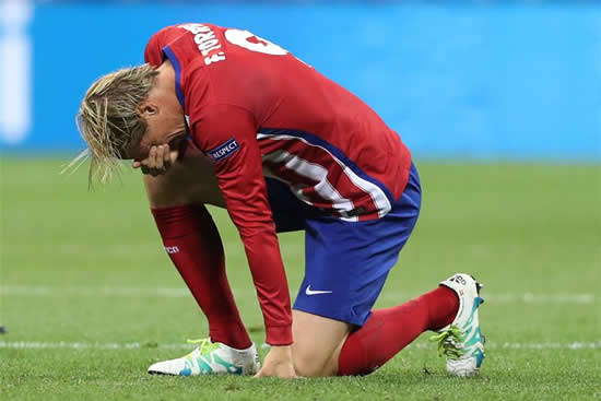 Fernando Torres reduced to tears after Champions League final loss