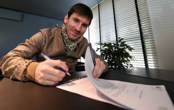 Messi in no rush to negotiate new contract
