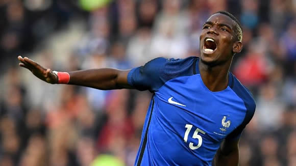 Man United remain keen on Paul Pogba despite £100m fee - sources