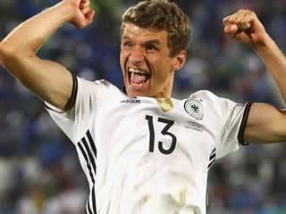  Thomas Muller says Germany have 'no fear' of France ahead of their Euro 2016 semi-final 