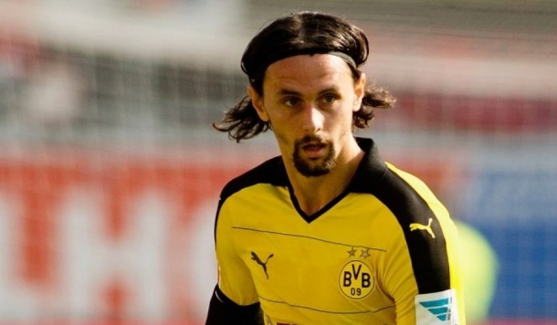 Arsenal enter race for Subotic