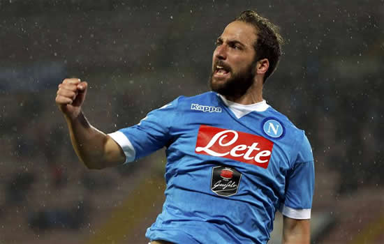 Gonzalo Higuain undergoes Juventus medical after club triggers €94m release clause