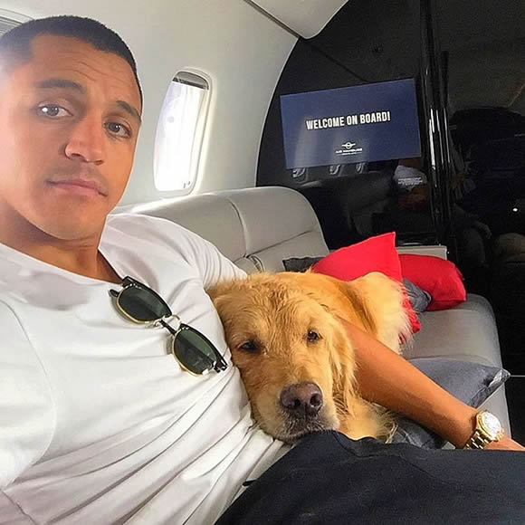 Alexis Sanchez takes private jet back to London ahead of Arsenal return