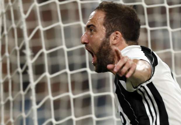 Juventus 2-1 Fiorentina: Higuain nets winner on debut
