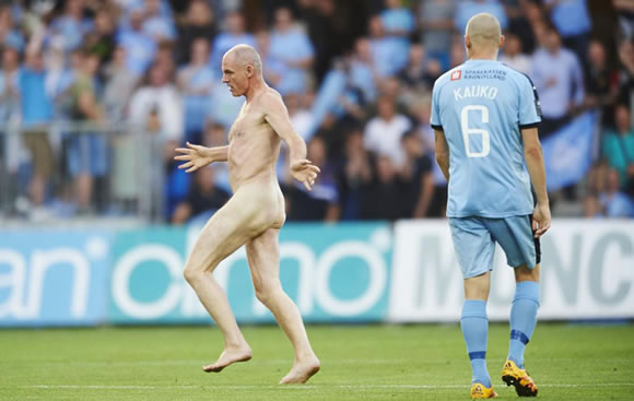 Naked streaker is also Euro 1992 champion