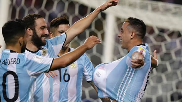Neymar, Brazil dazzle against Bolivia; Uruguay cruise; Argentina held