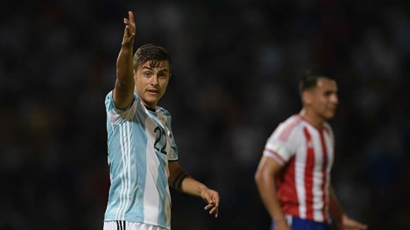 Paraguay shock Argentina; Brazil top standings; Colombia, Uruguay draw