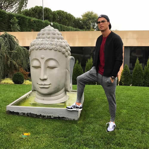 Cristiano Ronaldo offends Buddhists on social media