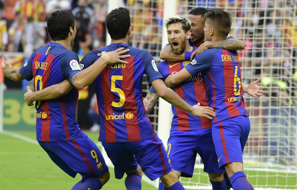 Valencia 2 - 3 Barcelona: Lionel Messi leaves it late as Barcelona sink Valencia at Mestalla
