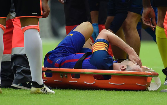 Iniesta out for 6-8 weeks with torn ligament damage in knee