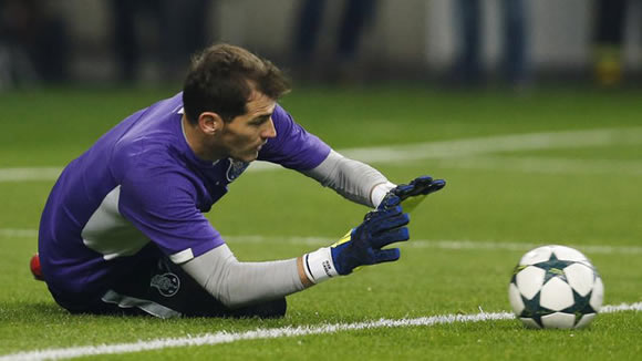 Casillas creates Champions League history