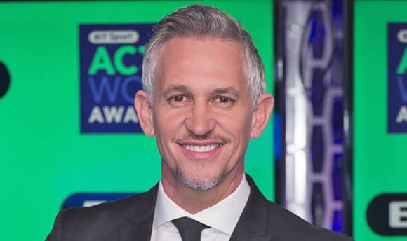 Gary Lineker blasts skeptics calling for Leicester to sack manager Claudio Ranieri